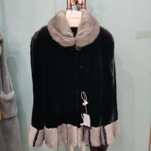 SP3614 潮流女装 黑色娃娃领 时尚