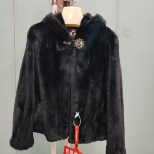 SP3276 潮流女装 黑色帽款 时尚