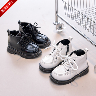 秋季女童洋气小短靴白色宝宝马丁靴儿童男款冬装鞋子幼儿保暖冬鞋