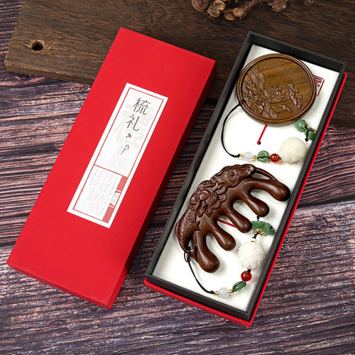 新款天然檀木中国伴手梳子老师生日礼物国风木梳闺蜜妈妈实用礼物