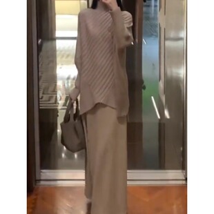 慵懒风针织衫 法式 秋冬季 高领套头毛衣女2025新款 上衣 不规则蝙蝠袖