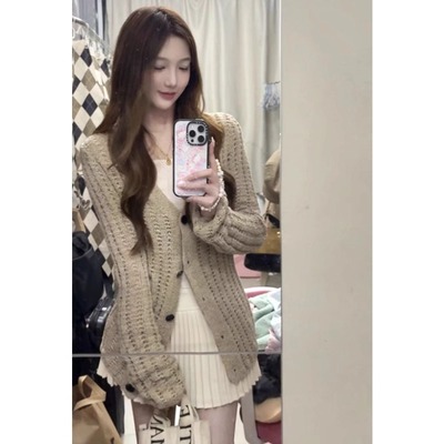 法式V领镂空长袖针织开衫慵懒风