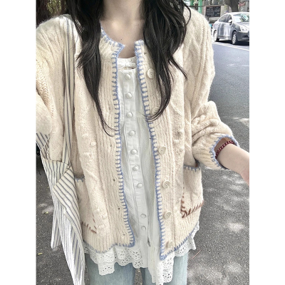 早秋轻熟杏色麻花毛衣开衫外套女