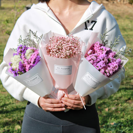 干花花束北欧手提袋勿忘我满天星真花拍摄毕业女友生日礼物教师节