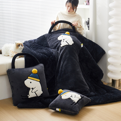 加厚牛奶绒抱枕被子两用二合一办公室午睡毯子可折叠靠垫枕头冬被