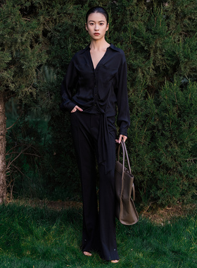 XG/雪歌26春V领飘带衬衫女长袖收腰通勤气质黑色上衣XL121020A490