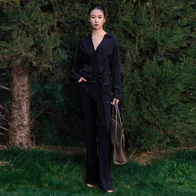 XG/雪歌26春V领飘带衬衫女长袖收腰通勤气质黑色上衣XL121020A490