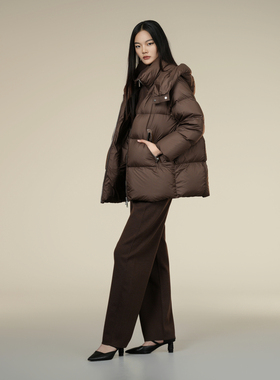 XG/雪歌2025年冬季新款简约休闲宽松连帽羽绒服外套XK406007A372