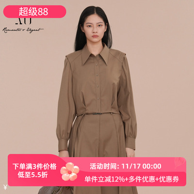 XG雪歌设计感正肩翻领衬衣女2025春新款简约通勤上衣XK121010A373