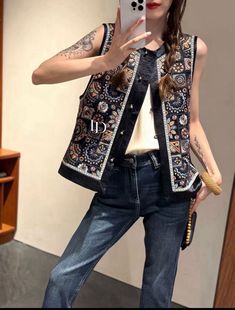 百搭圆领拼接刺绣显瘦马甲女 时尚 设计师品牌2026春季 新款