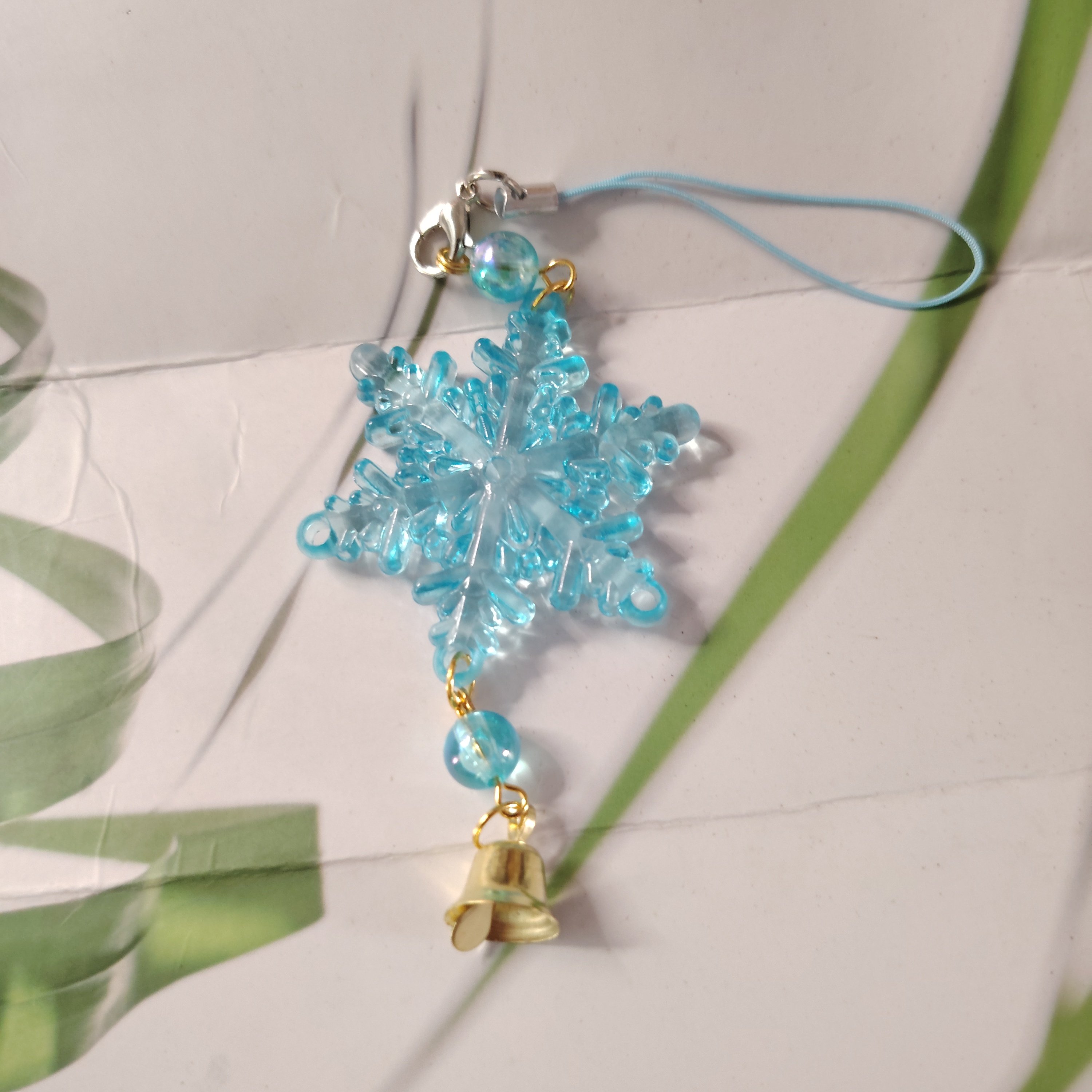 成品雪花铃铛简约圣诞少女心手机链可爱钥匙扣包包挂件节日小礼品