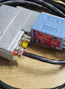 MOOG R02JO1M0HXE2-OOF4A2 D636-433-0001 比例阀全新现货议价