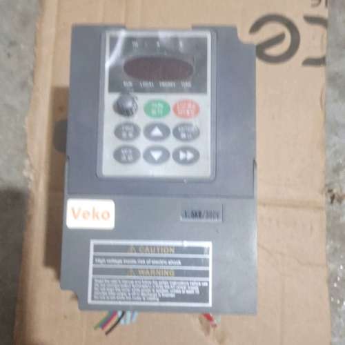 变频器VEKO V8M4t1R5GB(1.5KW)，功能包