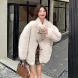 白色牛角扣羊羔毛绒外套女2024新款冬季高级感加厚皮毛一体棉衣潮，女装短外套，浙宝173