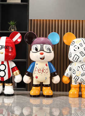 潮玩手绘酷酷熊电视柜落地大摆件