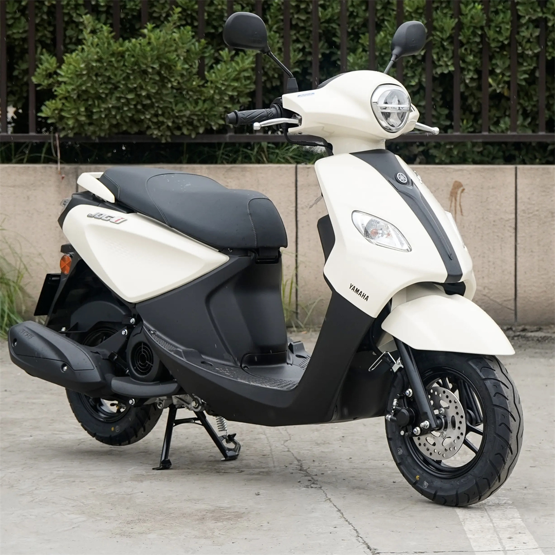 雅马哈巧格i125plus踏板摩托车