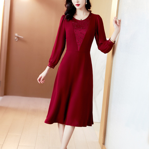 酒红色晚宴会礼服连衣裙女九分袖2026春夏新款名媛气质妈妈A字裙