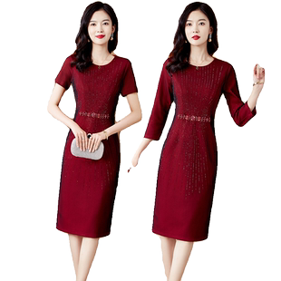 酒红色晚小礼服连衣裙女式加绒款2025秋冬新款婆婆妈妈宴会包臀裙