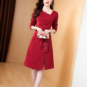 酒红色名媛气质礼服连衣裙女长袖2025春夏新款喜庆收腰显瘦中长款