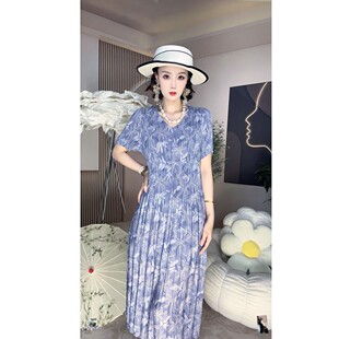 夏季褶皱洋气显瘦遮肉百搭中年妈妈中长款条纹连衣裙