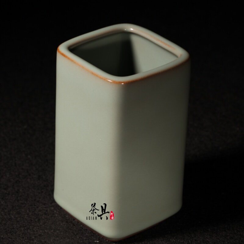 晓芳窑蔡晓芳早期粉青不开片笔筒