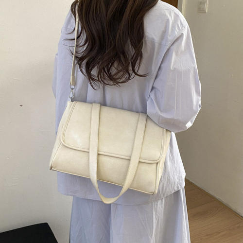 潮牌韩版斜揹包女休闲百