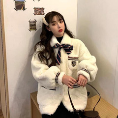 Real shot of new Korean version of lambs and cashmere thickened Navy coat girl student jacket in autumn and winter 2020