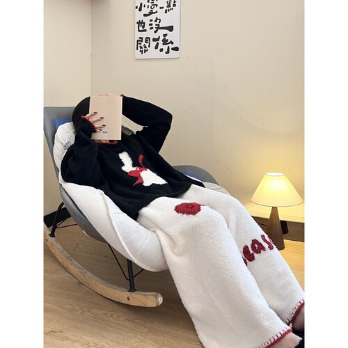 甜美蝴蝶结兔子印花半边绒睡衣女