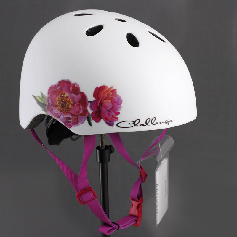 外贸瑕疵一体成型轻便女士儿童自行车骑行轮滑板运动头盔H9中小码