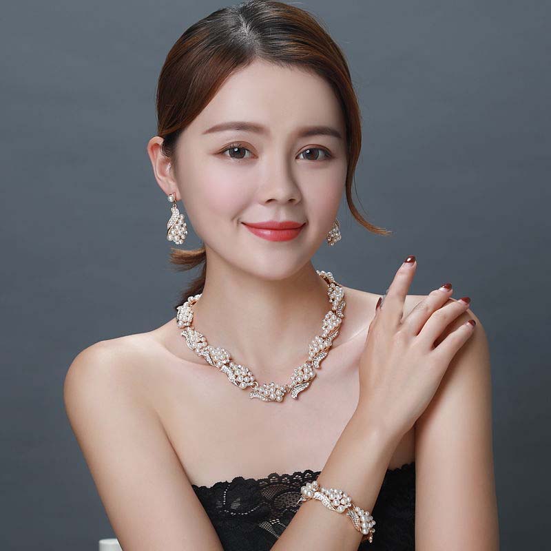 夸张手链耳环戒指不褪色衣服饰品