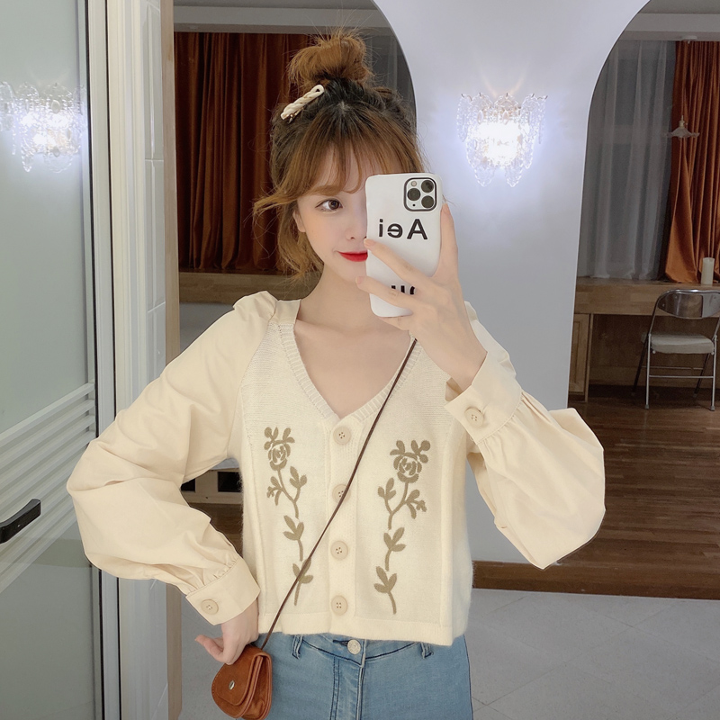 Shooting real price early autumn stitching bubble sleeve knitted cardigan coat women's slim V-neck Embroidery Flower short sweater