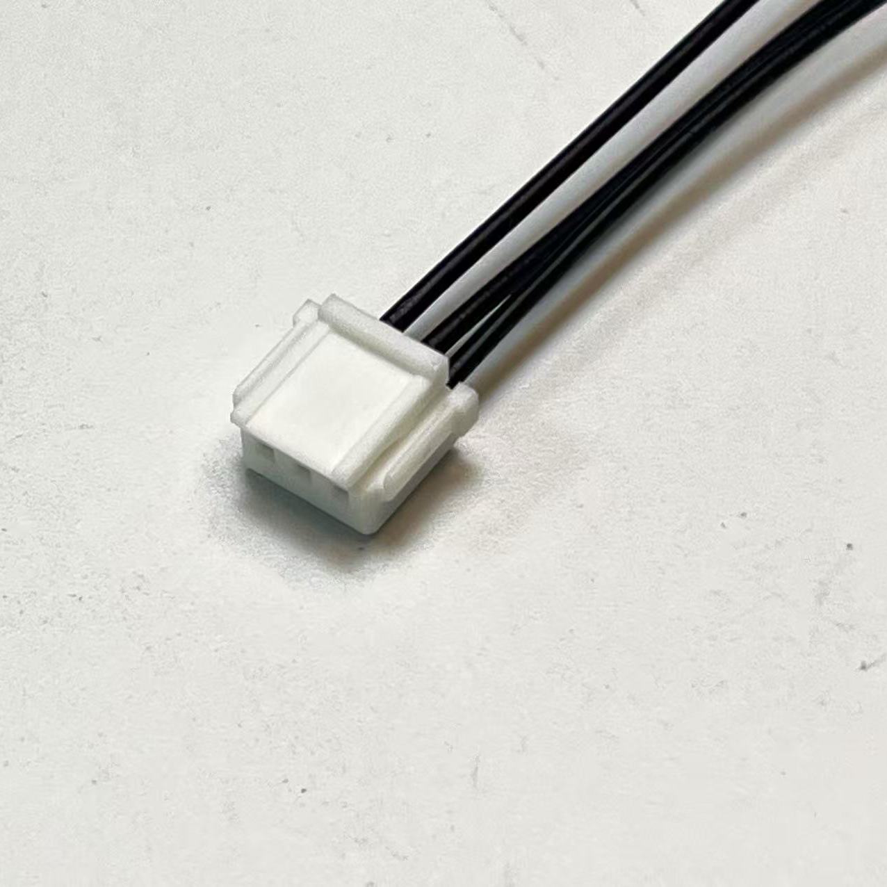 35507-0300 胶壳带线, 2.0mm MOLEX Sherlock  355070300 连接线
