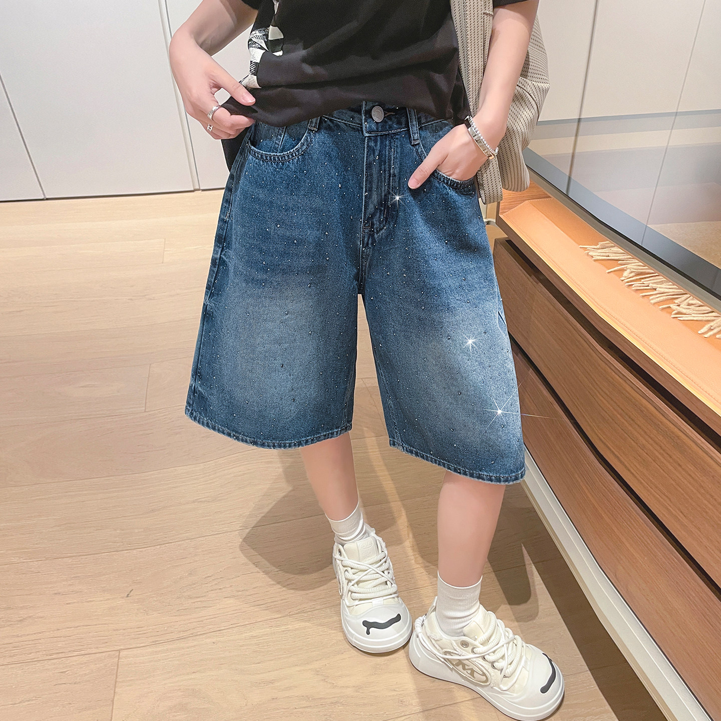 美式复古烫钻阔腿牛仔六分裤显瘦
