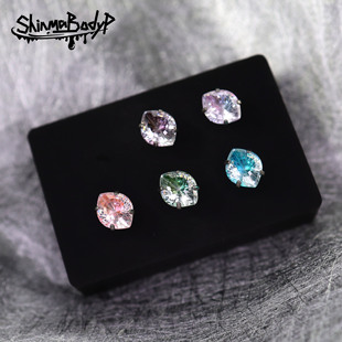 Shinma F-136钛合金恶魔之眼超闪爪镶锆石唇钉耳钉耳骨钉亚比精致