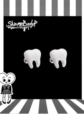 Shinma【牙牙】可爱亚比万圣节新品牙齿智齿白色螺纹耳钉耳骨钉