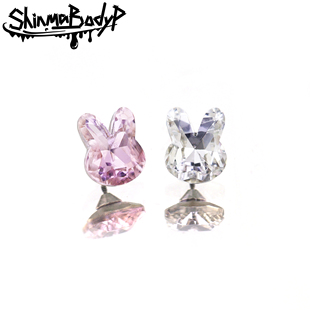 136钛合金粉白小兔子可爱萌兔耳钉耳骨钉内螺纹穿刺 ShinmaF