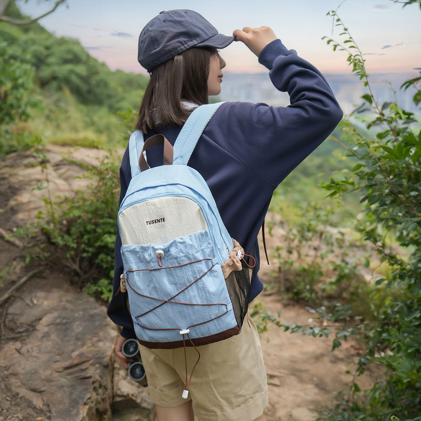千人加购韩版学生书包登山包背包