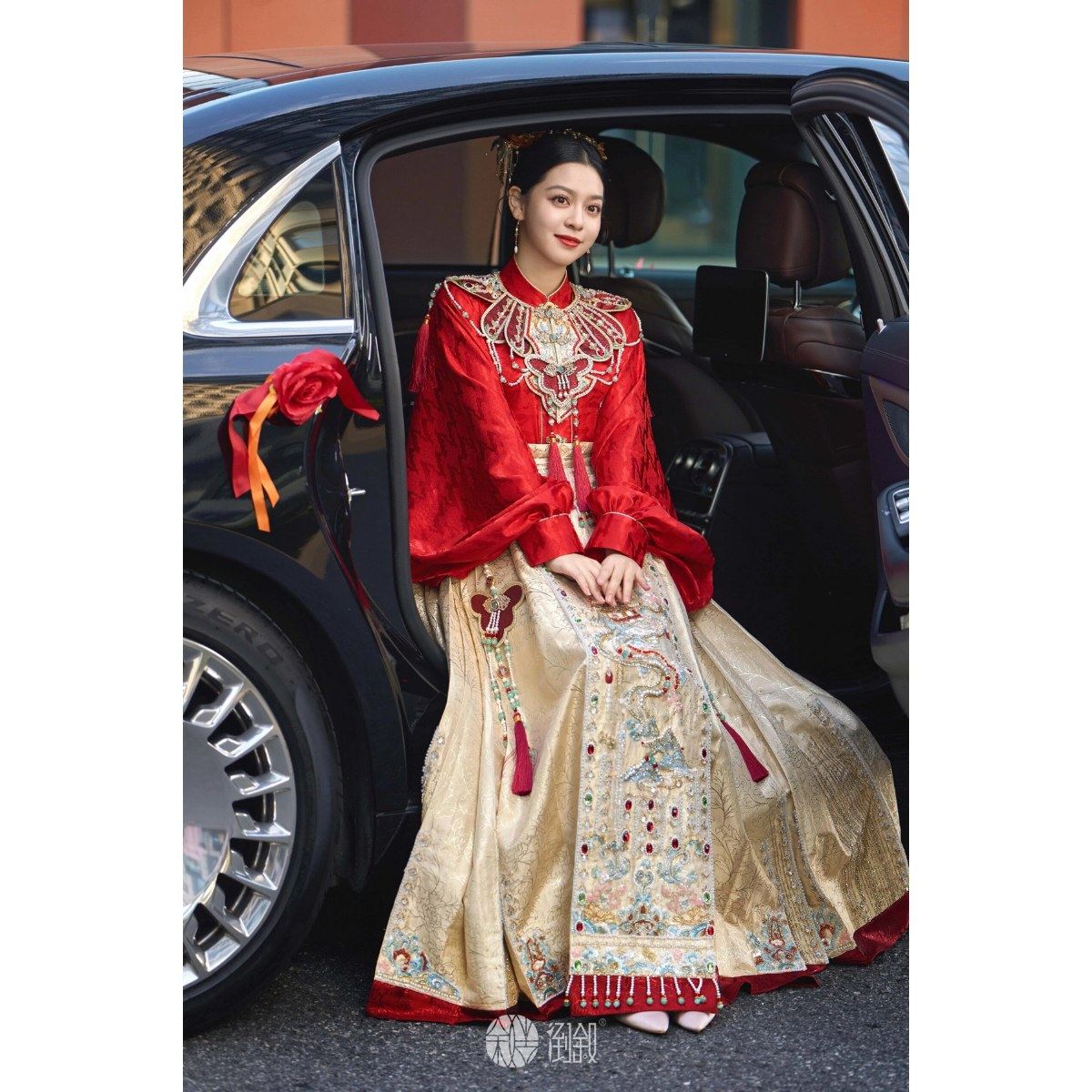 出租倒叙中式明制宋制汉服婚服复古婚礼定制嫁衣凤冠霞帔婚礼租赁