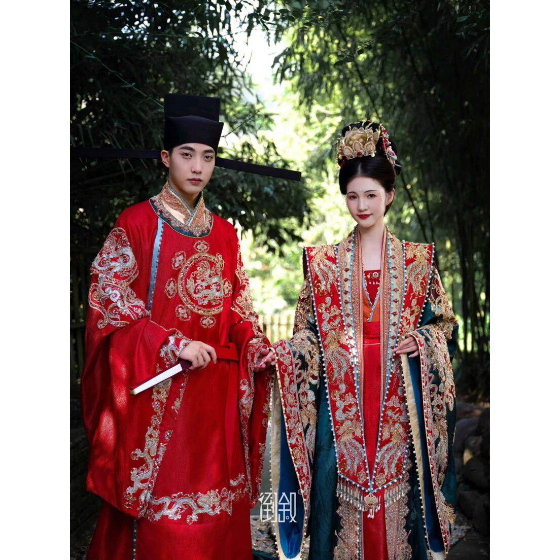 出租倒叙宋制汉服婚服拖尾凤冠霞帔新娘结婚中式婚礼婚嫁嫁衣租赁