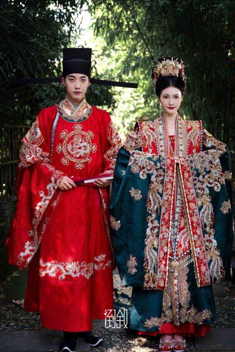 出租倒叙宋制汉服中式婚礼婚服凤冠霞帔重工新娘结婚嫁衣租赁定制