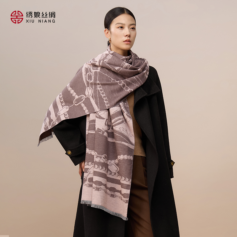 绣娘丝绸100%桑蚕丝新款围巾加大真丝绒披肩保暖护颈围脖高级礼盒