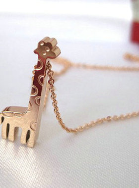 一鹿有你镀18K玫瑰金项链女长颈鹿 短链锁骨链钛钢韩版学生礼物
