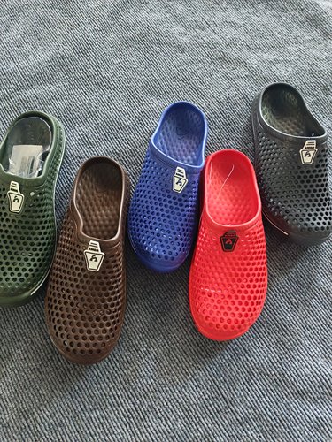 出口品牌洞洞鞋男女夏季外穿防滑防臭软底耐磨运动户外沙滩鞋透气