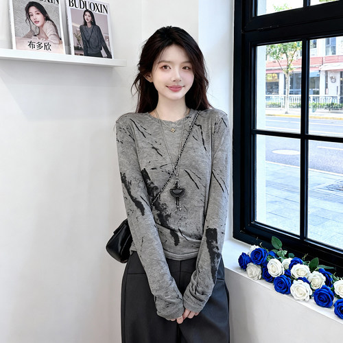 布多欣大码显瘦印花长袖T恤女
