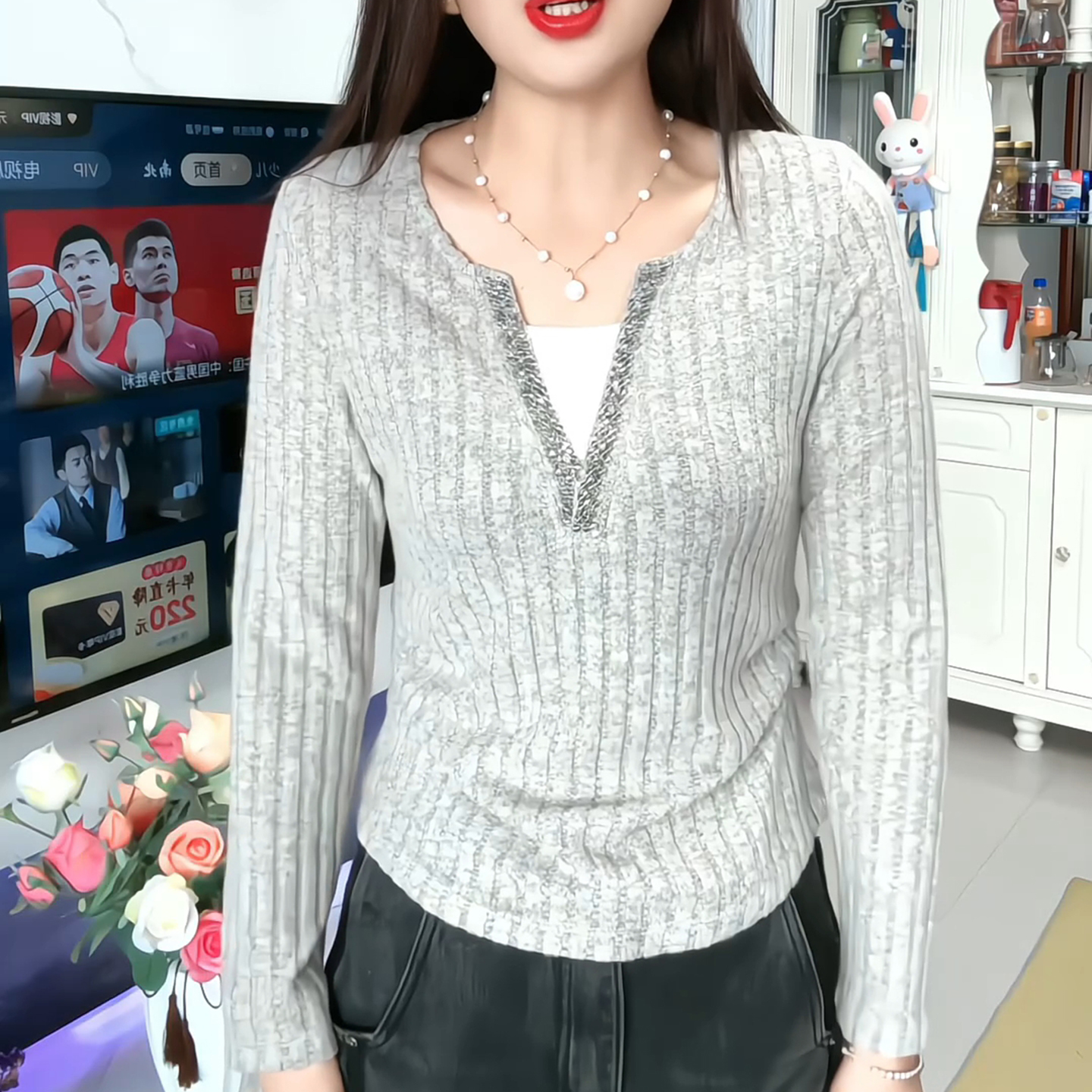 洋气假两件长袖坑条针织衫