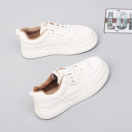 加大码女鞋41一43冬季2025新款棉鞋休闲加绒时尚舒适特大码小白鞋