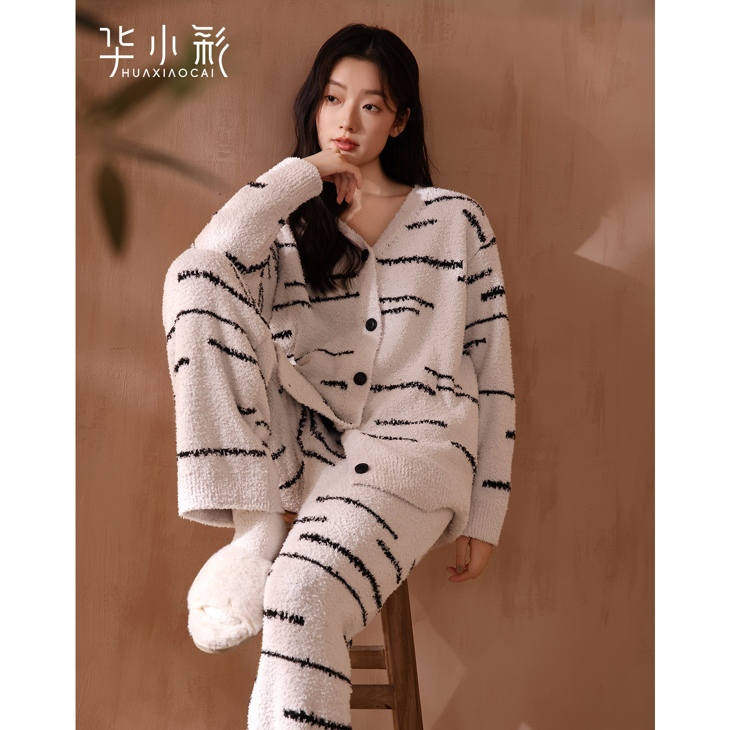 半边绒睡衣女2025新款冬季加厚保暖白色珊瑚绒薄绒开衫家居服套装