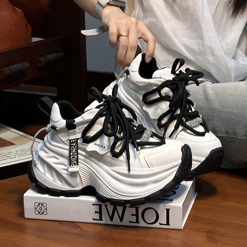 欧货真皮水钻绑带松糕厚底老爹鞋女2025新款小个子增高休闲运动鞋