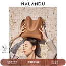 纳兰杜包包女士2025新款 真皮单肩通勤女包 水桶包女斜挎大容量女款