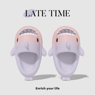渐变鲨鱼拖鞋女夏居家室内浴室宿舍可爱少女心外穿情侣款侣凉拖男